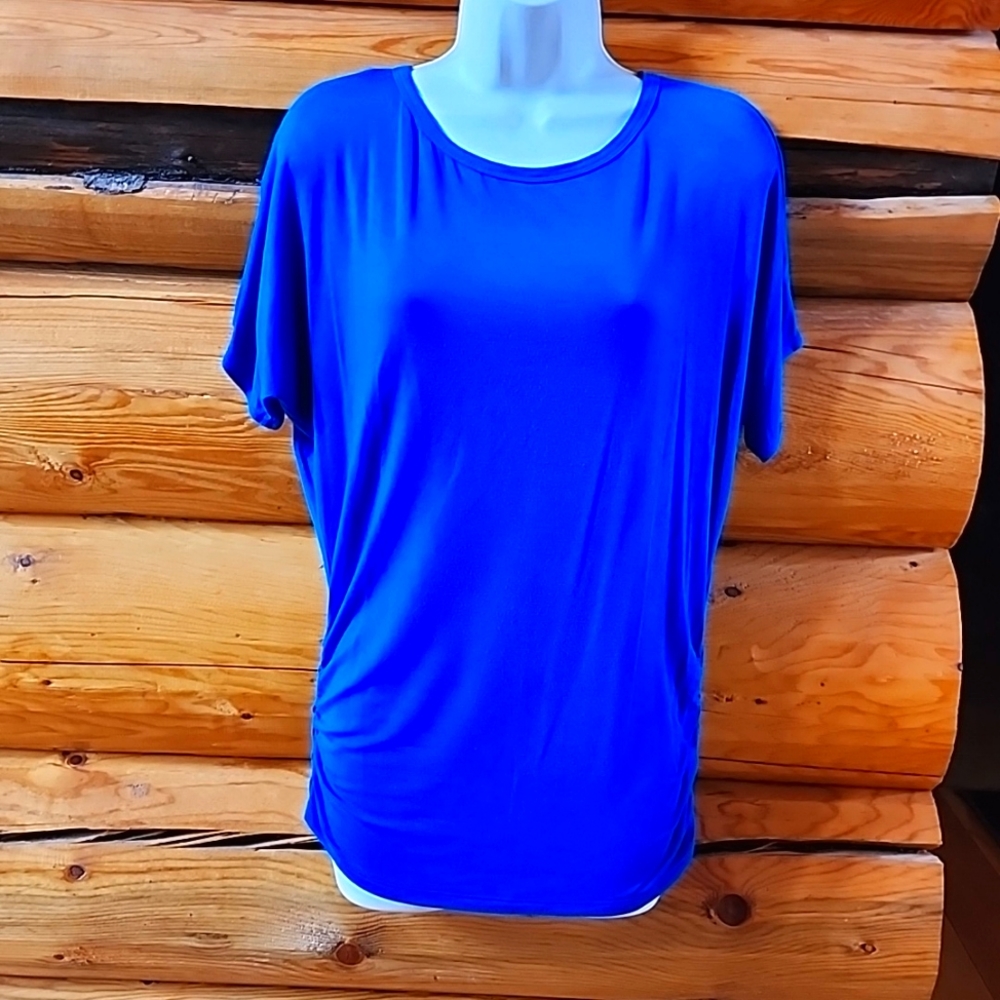 Made by Johnny top, size M